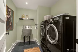 1107 4th Ave N, Seattle, WA 98109 - Photo 36