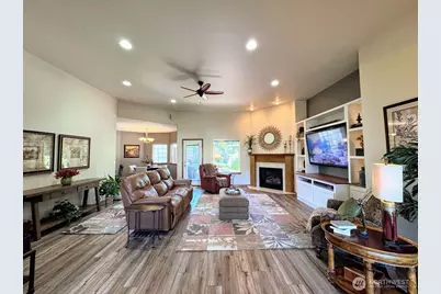 108 N Western Avenue, Wenatchee, WA 98801 - Photo 4