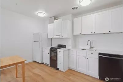 4259 Greenwood Avenue N, Seattle, WA 98103 - Photo 22