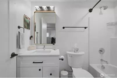 4259 Greenwood Avenue N, Seattle, WA 98103 - Photo 14