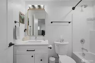4259 Greenwood Ave N, Seattle, WA 98103 - Photo 14