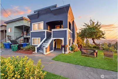 4259 Greenwood Avenue N, Seattle, WA 98103 - Photo 1