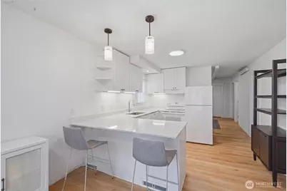 4259 Greenwood Avenue N, Seattle, WA 98103 - Photo 12