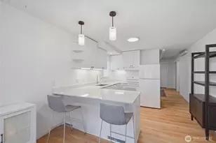 4259 Greenwood Ave N, Seattle, WA 98103 - Photo 12