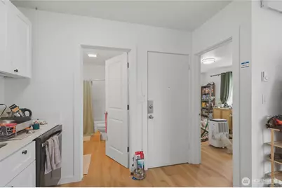 4259 Greenwood Avenue N, Seattle, WA 98103 - Photo 20
