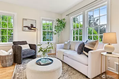 5510 43rd Avenue NE, Seattle, WA 98105 - Photo 10