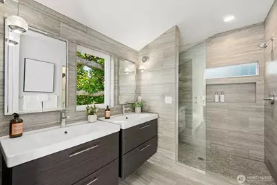 6202 Ravenna Avenue NE, Seattle, WA 98115 - Photo 24