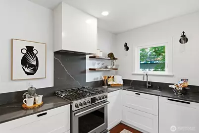 6202 Ravenna Avenue NE, Seattle, WA 98115 - Photo 12