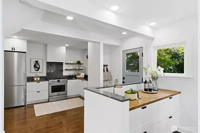 6202 Ravenna Avenue NE, Seattle, WA 98115 - Photo 14