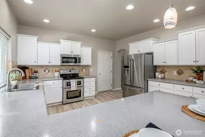 18421 115th Avenue E, Puyallup, WA 98374 - Photo 10