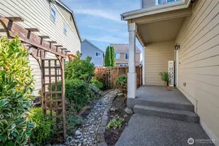 18421 115th Ave E, Puyallup, WA 98374 - Photo 2