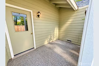 911 NW Leisure Lane, Bremerton, WA 98311 - Photo 20