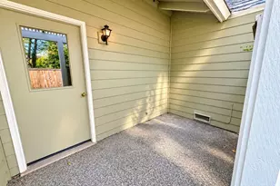 911 NW Leisure Ln, Bremerton, WA 98311 - Photo 20