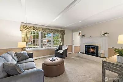 10231 41st Avenue SW, Seattle, WA 98146 - Photo 6