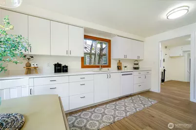 2216 Elizabeth Street, Bellingham, WA 98225 - Photo 10