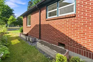 2216 Elizabeth St, Bellingham, WA 98225 - Photo 4
