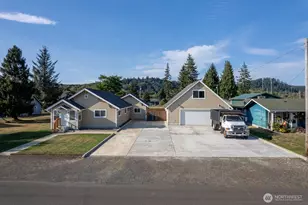 410 E Scott St, Aberdeen, WA 98520 - Photo 1