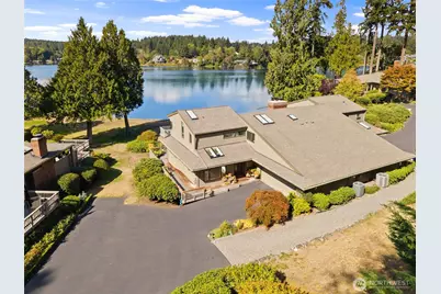 1804 Eagle Harbor Lane NE #4, Bainbridge Island, WA 98110 - Photo 2