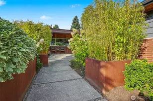 4108 NE 96th St, Seattle, WA 98115 - Photo 2