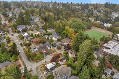 8 W Fulton Street, Seattle, WA 98119 - Photo 30