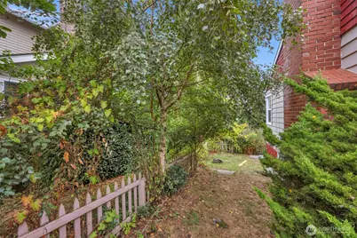 8 W Fulton Street, Seattle, WA 98119 - Photo 24