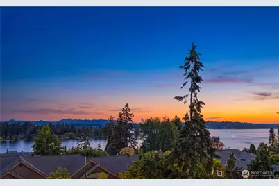 4218 92nd Avenue NE, Yarrow Point, WA 98004 - Photo 2