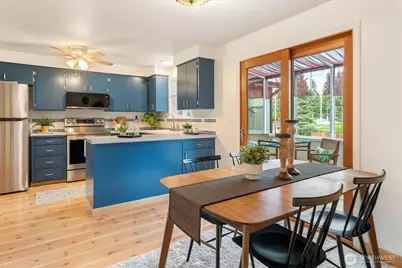 9626 Laurel Lane, Edmonds, WA 98020 - Photo 6