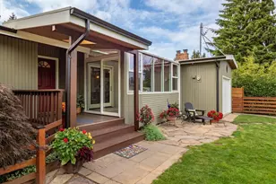 9626 Laurel Ln, Edmonds, WA 98020 - Photo 2