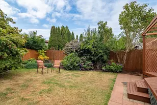 9626 Laurel Ln, Edmonds, WA 98020 - Photo 26