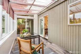 9626 Laurel Ln, Edmonds, WA 98020 - Photo 12