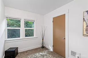 2307 E Columbia St, Seattle, WA 98122 - Photo 16