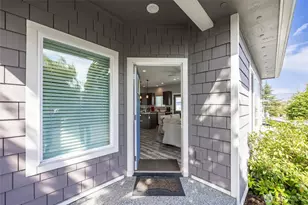 3320 Q Ave, Anacortes, WA 98221 - Photo 2