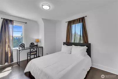 250 NE 50th Street, Seattle, WA 98105 - Photo 22