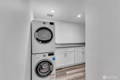 250 NE 50th Street, Seattle, WA 98105 - Photo 36