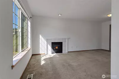 1201 126th Street Ct E, Tacoma, WA 98445 - Photo 2