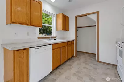 1201 126th Street Ct E, Tacoma, WA 98445 - Photo 6