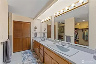 701 175th St SW, Bothell, WA 98012 - Photo 26