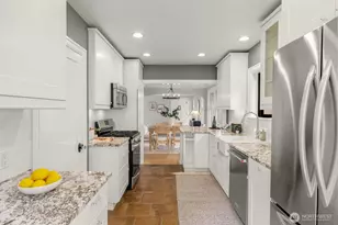 319 Smith Pl, Seattle, WA 98109 - Photo 10