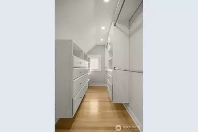 319 Smith Place, Seattle, WA 98109 - Photo 18