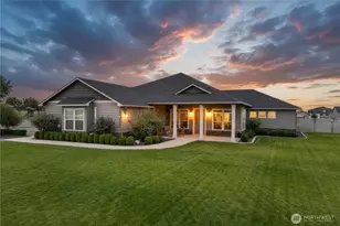 2477 Hanson Loop, Burbank, WA 99323 - Photo 2