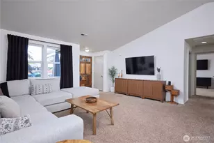 1214 SE Scenic View Dr, College Place, WA 99324 - Photo 2