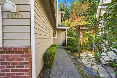 5822 14th Drive W #B, Everett, WA 98203 - Photo 2
