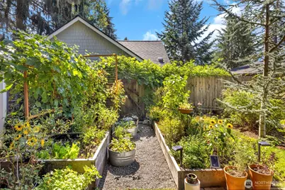 14332 Phinney Avenue N, Seattle, WA 98133 - Photo 30