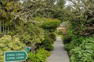 13308 NE 111th Ct, Redmond, WA 98052 - Photo 40