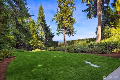 5902 172nd Place SE, Bellevue, WA 98006 - Photo 32