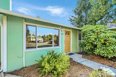 9307 3rd Place SE, Everett, WA 98208 - Photo 2