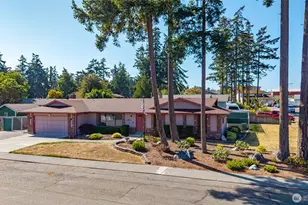281 NW Fairhaven Dr, Oak Harbor, WA 92877 - Photo 2