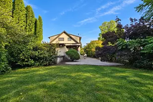 1921 41st Ave SW, Seattle, WA 98116 - Photo 8