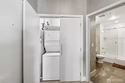 303 E Pike Street #501, Seattle, WA 98122 - Photo 20