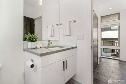 8347 12th Avenue NW, Seattle, WA 98117 - Photo 16